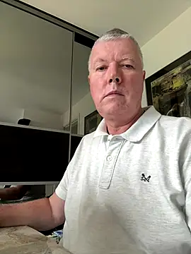 Snapshot of cumboy chatting on October 10, 12:48 pm cumboy online show from October 10, 12:48 pm