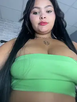 HoneyBunXXX online show from July 25, 9:23 pm