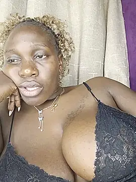 Snapshot of Sexxy_gettty chatting on July 20, 10:39 am Sexxy gettty online show from July 20, 10:39 am