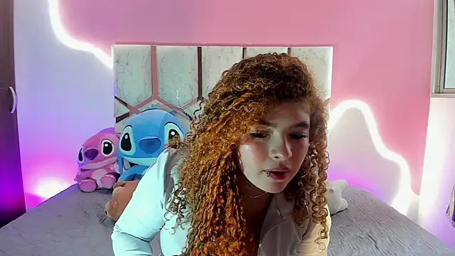 Snapshot of Kiara_velez chatting on July 9, 1:26 pm Kiara velez online show from July 9, 1:26 pm