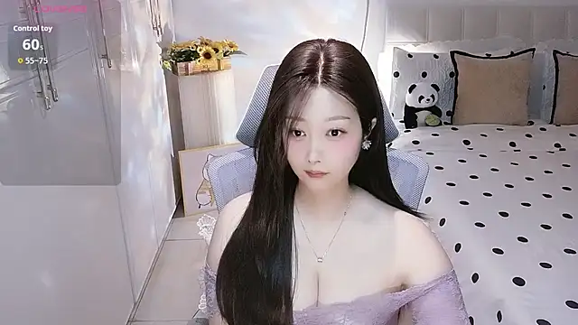 Angelucky- online show from August 3, 7:17 pm