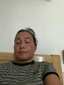 Snapshot of Loly_hana chatting on June 28, 2:50 am Loly hana online show from June 28, 2:50 am
