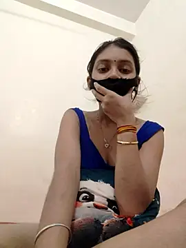 Snapshot of pooja_riya chatting on July 7, 6:47 am pooja riya online show from July 7, 6:47 am