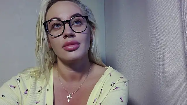 Snapshot of MariaTravel chatting on July 3, 3:51 pm MariaTravel online show from July 3, 3:51 pm