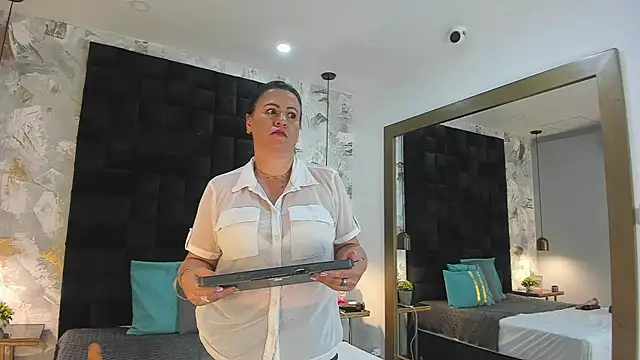 CharlotteG  online show from July 28, 7:39 pm