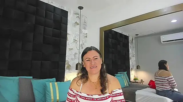 CharlotteG  online show from July 29, 1:31 pm