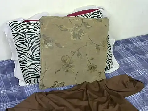brownfinegirl22 online show from July 22, 7:55 am
