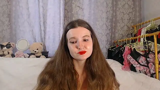 ChloeBrooklyn online show from July 1, 12:07 pm