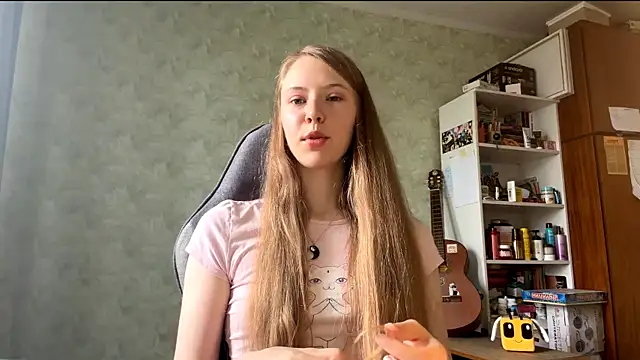 Snapshot of DonnaIles chatting on July 20, 9:01 am DonnaIles online show from July 20, 9:01 am