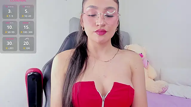 Snapshot of Freya_sweet09 chatting on June 23, 7:17 am Freya sweet09 online show from June 23, 7:17 am