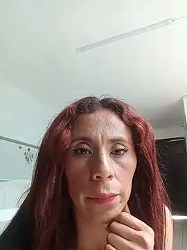 Loren queen  online show from July 9, 1:15 pm