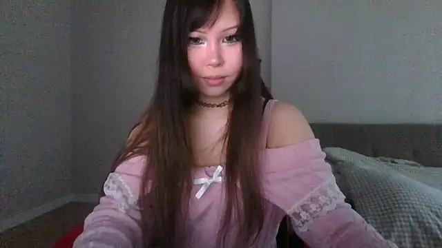 Snapshot of MiaSavageQueen chatting on June 19, 1:15 pm MiaSavageQueen online show from June 19, 1:15 pm