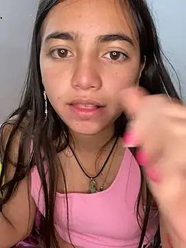 Snapshot of Julia_valentina chatting on July 15, 3:45 am Julia valentina online show from July 15, 3:45 am
