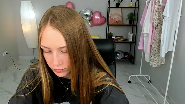 Snapshot of Mary_Bradley chatting on June 20, 2:20 pm Mary Bradley online show from June 20, 2:20 pm