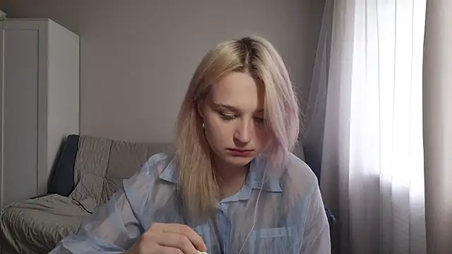 BloomMoon online show from June 26, 11:03 am