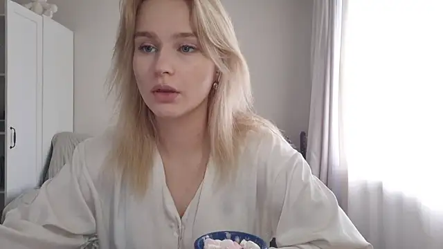 BloomMoon online show from July 11, 1:14 pm