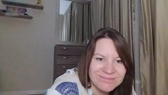Snapshot of Lauralison chatting on July 2, 8:59 pm Lauralison online show from July 2, 8:59 pm