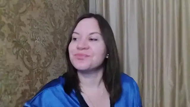 Snapshot of Lauralison chatting on July 6, 7:27 pm Lauralison online show from July 6, 7:27 pm