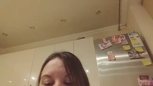 Snapshot of Lauralison chatting on July 8, 7:51 pm Lauralison online show from July 8, 7:51 pm
