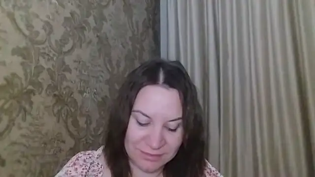Snapshot of Lauralison chatting on July 9, 8:57 pm Lauralison online show from July 9, 8:57 pm