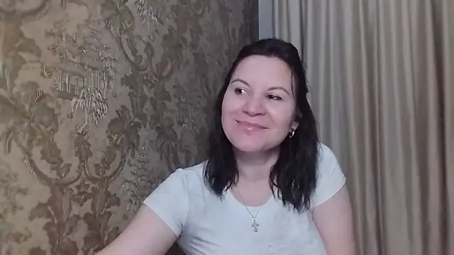 Snapshot of Lauralison chatting on July 13, 8:11 pm Lauralison online show from July 13, 8:11 pm