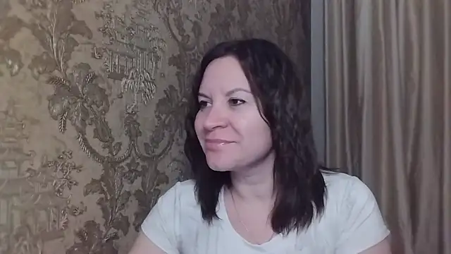 Snapshot of Lauralison chatting on July 17, 8:24 pm Lauralison online show from July 17, 8:24 pm