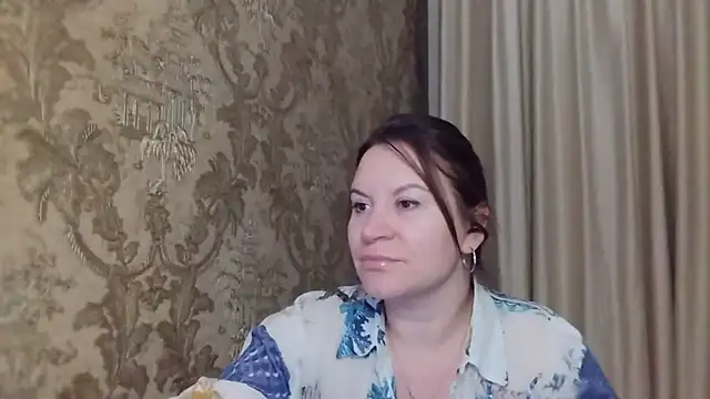 Snapshot of Lauralison chatting on July 24, 8:40 pm Lauralison online show from July 24, 8:40 pm