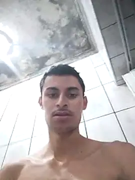 Snapshot of Binhomadeira chatting on July 10, 8:33 pm Binhomadeira online show from July 10, 8:33 pm