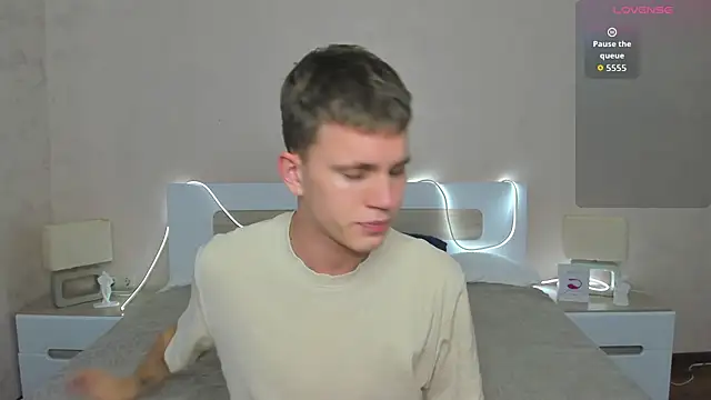m0neyken online show from July 17, 2:18 am