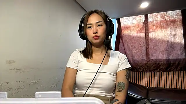 DungBillesbach online show from June 21, 6:38 am