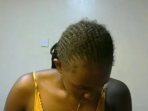 shypretty online show from June 24, 9:36 pm