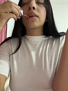cherry skinnyy  online show from June 26, 1:10 am