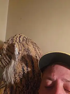 heterohotguy78 online show from August 3, 9:51 pm