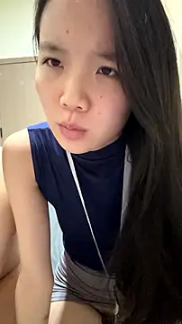 Snapshot of AngelKissed- chatting on July 9, 6:28 am AngelKissed- online show from July 9, 6:28 am