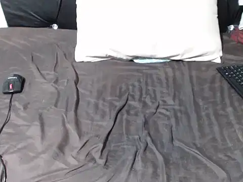 ShamilCruzXx online show from July 5, 10:39 pm
