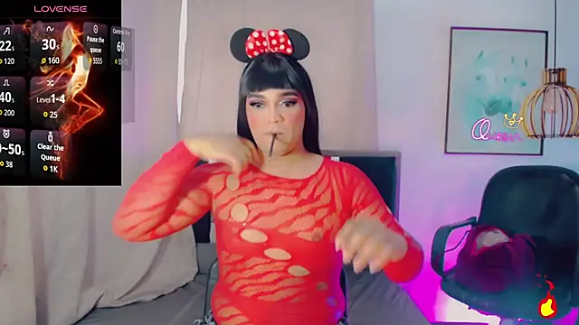Snapshot of natalie_vegas_ chatting on July 22, 11:24 am natalie vegas online show from July 22, 11:24 am