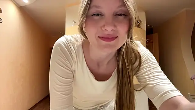 LilaDalziel online show from June 21, 5:15 pm