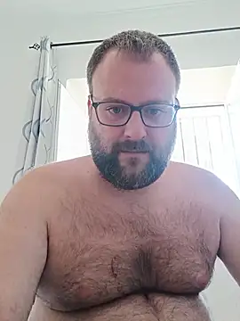 Snapshot of ashur88 chatting on July 9, 6:01 pm ashur88 online show from July 9, 6:01 pm