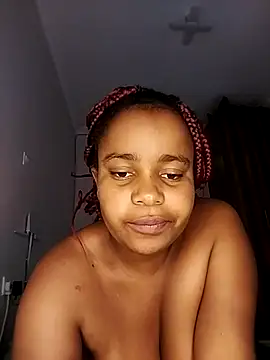Snapshot of CurvyCharmsTush chatting on August 7, 10:28 am CurvyCharmsTush online show from August 7, 10:28 am