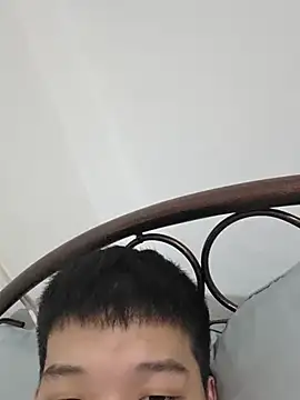 Snapshot of apexboy23 chatting on June 22, 10:34 am apexboy23 online show from June 22, 10:34 am