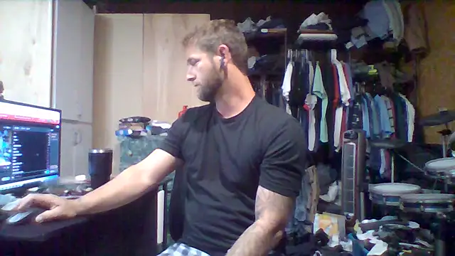 Snapshot of midwestkinkster580 chatting on July 3, 6:20 am midwestkinkster580 online show from July 3, 6:20 am