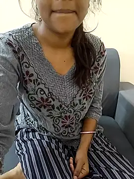 Snapshot of nikku_rao chatting on July 2, 12:54 am nikku rao online show from July 2, 12:54 am