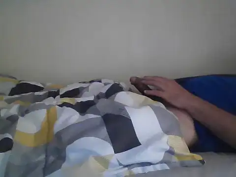 Snapshot of a5ar5rooooov chatting on May 8, 7:19 pm a5ar5rooooov online show from May 8, 7:19 pm