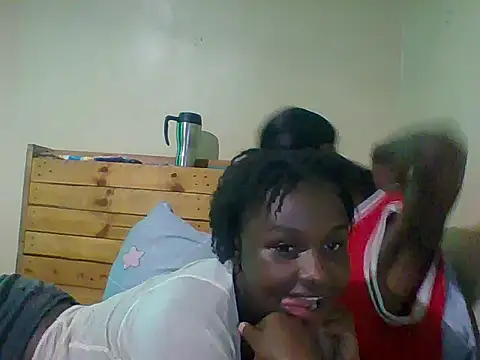 Snapshot of dirtyangel202 chatting on June 23, 10:30 pm dirtyangel202 online show from June 23, 10:30 pm