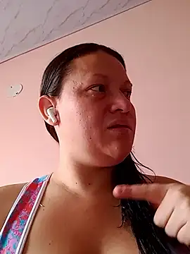 Snapshot of katiia_2 chatting on June 27, 3:50 pm katiia 2 online show from June 27, 3:50 pm