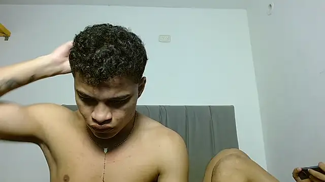 Snapshot of Jose_And_Daniel chatting on August 1, 1:16 am Jose And Daniel online show from August 1, 1:16 am