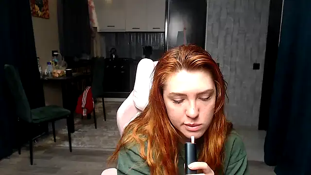 Reginasmilee online show from April 9, 2:55 am