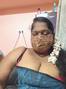 Snapshot of yalini1431 chatting on June 25, 5:50 pm yalini1431 online show from June 25, 5:50 pm