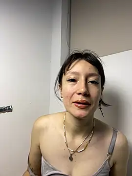 Snapshot of im_lizzy17 chatting on July 7, 5:54 am im lizzy17 online show from July 7, 5:54 am