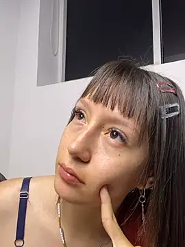 Snapshot of im_lizzy17 chatting on July 9, 7:34 am im lizzy17 online show from July 9, 7:34 am
